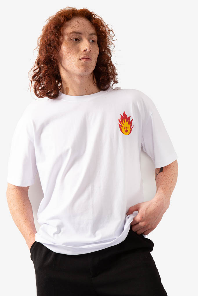 CAMISETA BLANCA SHAMUNA FIRE