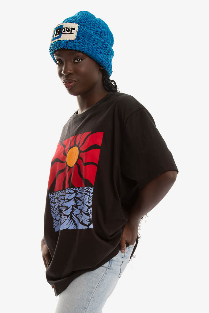 CAMISETA NEGRA SUNRISE