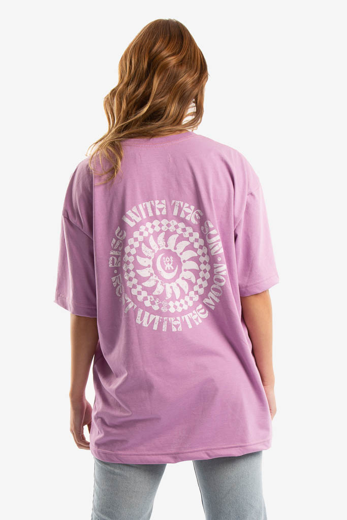 CAMISETA LILA RISE WITH THE SUN